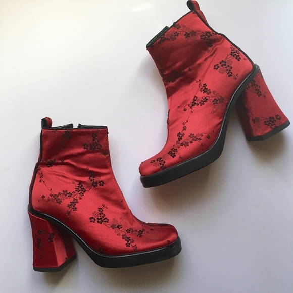 Vintage Shoes - SOLD Oriental floral chunky heels | vintage